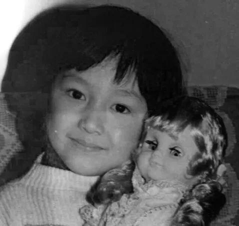 直播像小学生，44岁的冯绍峰，还没走出幼时的乖乖男光环