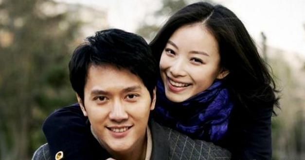 直播像小学生，44岁的冯绍峰，还没走出幼时的乖乖男光环