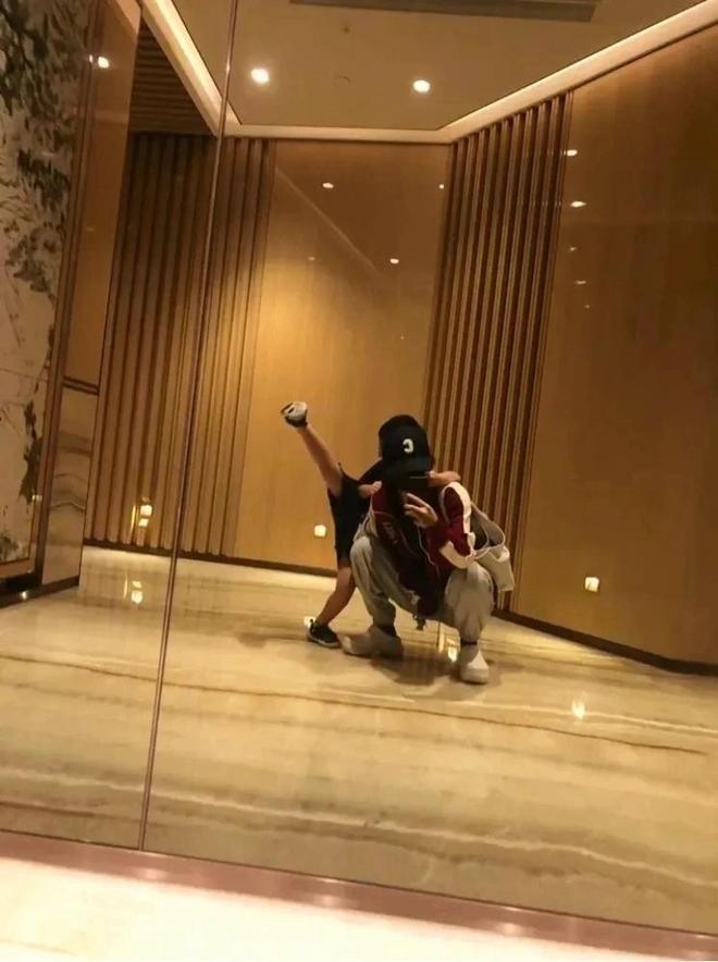 知情人曝赵丽颖冯绍峰复合无望，女方常吐槽：靠男人不如靠自己