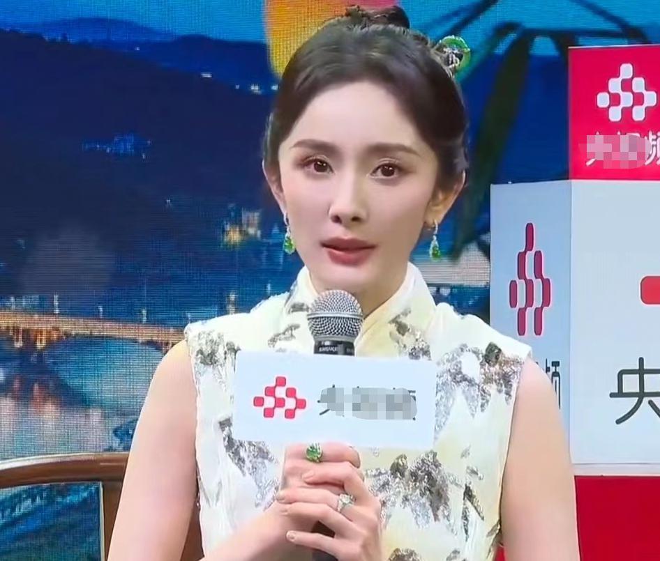 央视“照妖镜”又来了，杨幂尴尬了