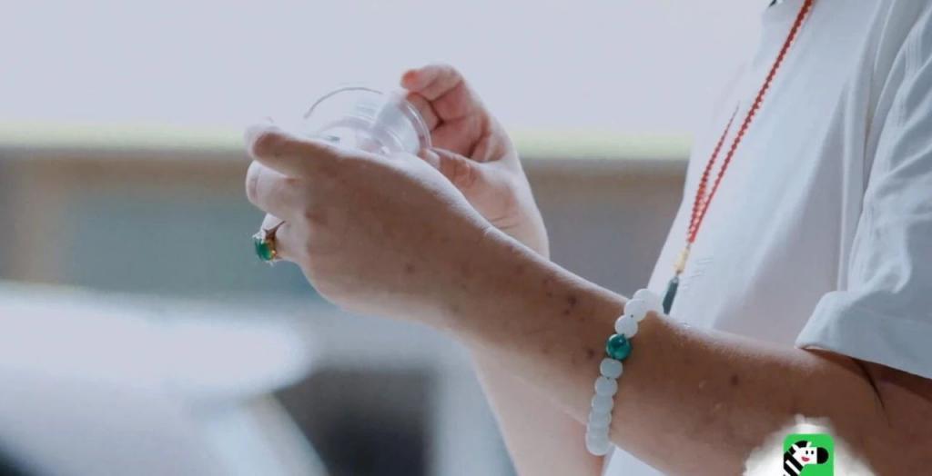 郭德纲“馋”了20年的女人露面了……哈哈哈哈哈哈哈