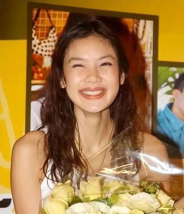 官宣离婚！6亿彩礼打水漂，夜店出轨被抓了…