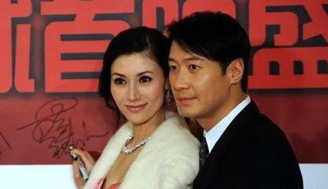 官宣离婚！6亿彩礼打水漂，夜店出轨被抓了…