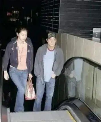 官宣离婚！6亿彩礼打水漂，夜店出轨被抓了…