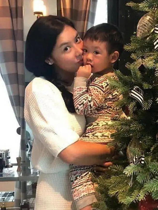 官宣离婚！6亿彩礼打水漂，夜店出轨被抓了…