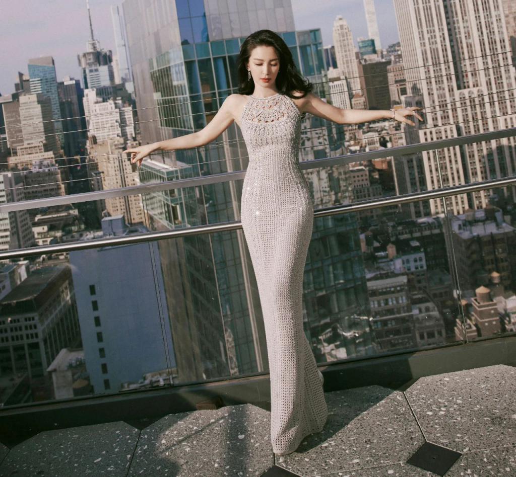 逼急章子怡的，不是舒淇张子枫