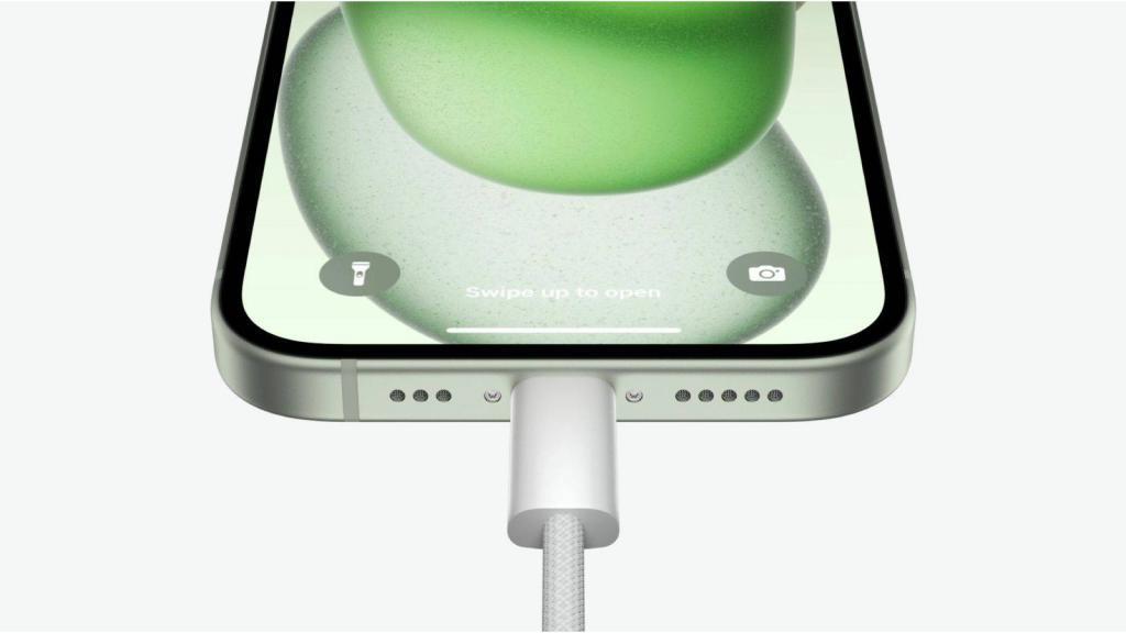 iPhone 15 Pro Max 发货延长至 11 月 / 茅台要求飞猪整改「酱香房」/ 热门酒店预订量暴涨超 500%
