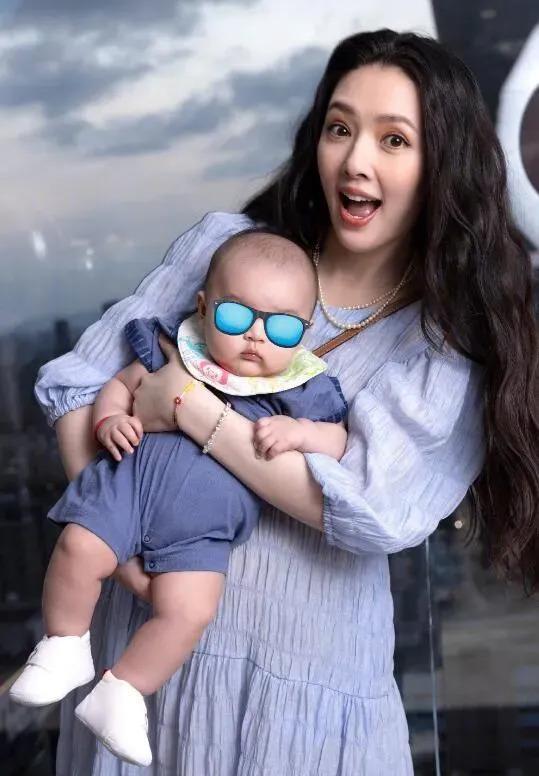 郭碧婷的神颜消亡史