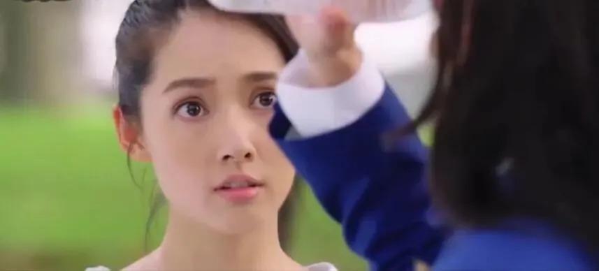 郭碧婷的神颜消亡史