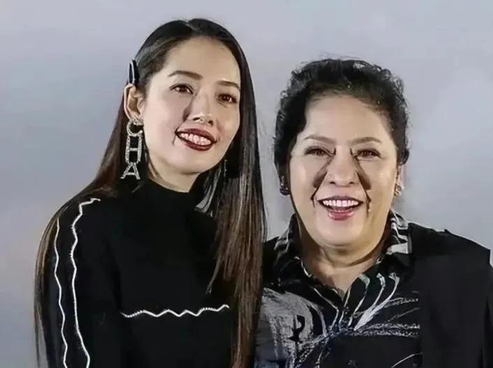 郭碧婷的神颜消亡史