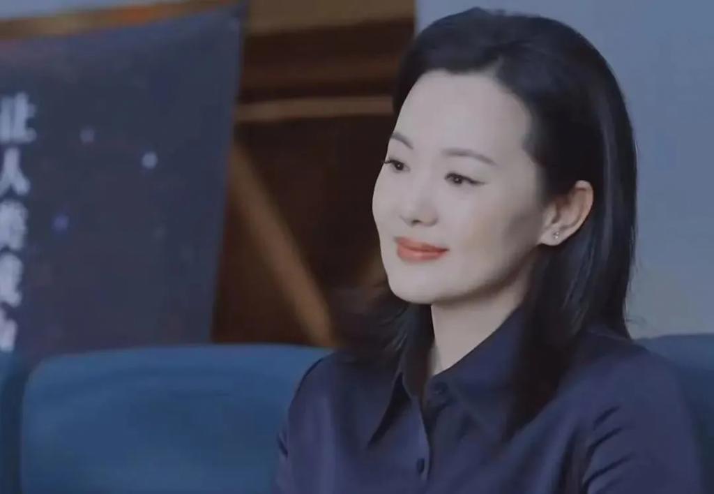 还记得《小欢喜》的刘静阿姨吗？她吃面被骂了？