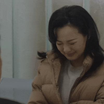 还记得《小欢喜》的刘静阿姨吗？她吃面被骂了？