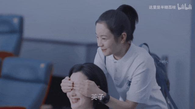 还记得《小欢喜》的刘静阿姨吗？她吃面被骂了？