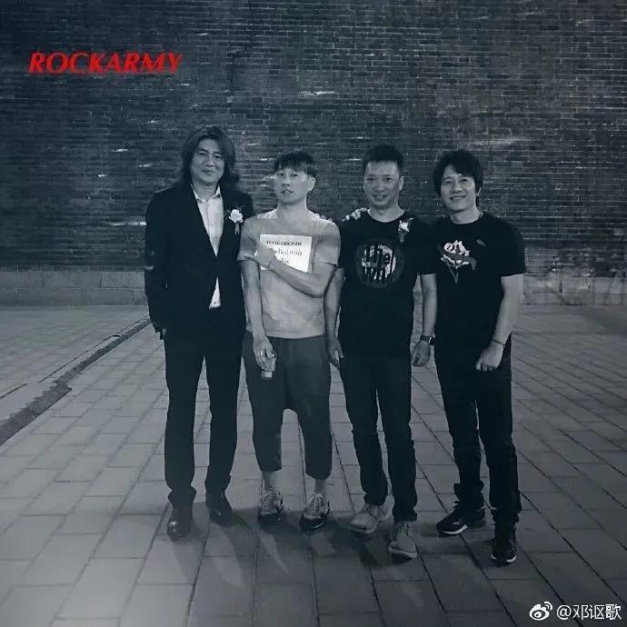 李亚鹏景岗山合体卖货，王菲率领的“六年一班”境遇大不同