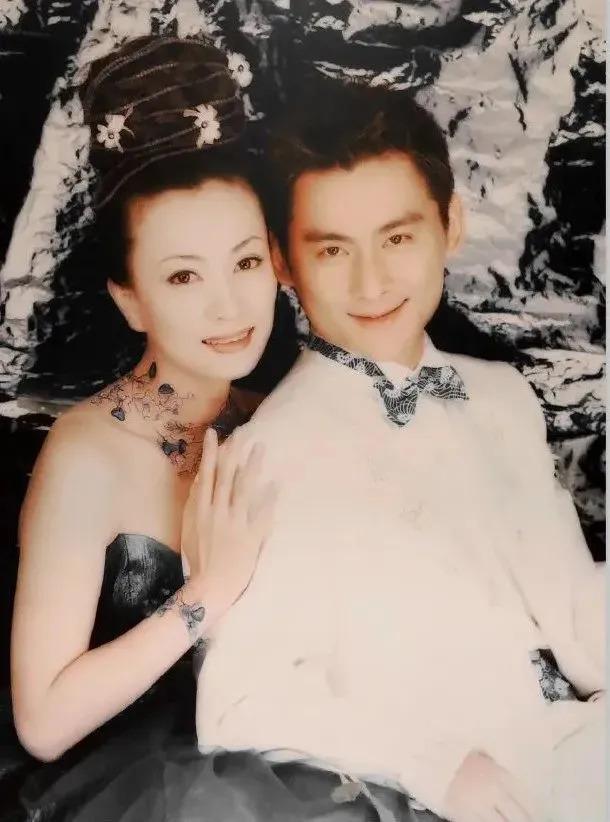 李亚鹏景岗山合体卖货，王菲率领的“六年一班”境遇大不同