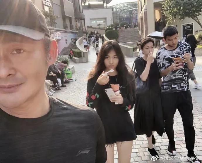 李亚鹏景岗山合体卖货，王菲率领的“六年一班”境遇大不同
