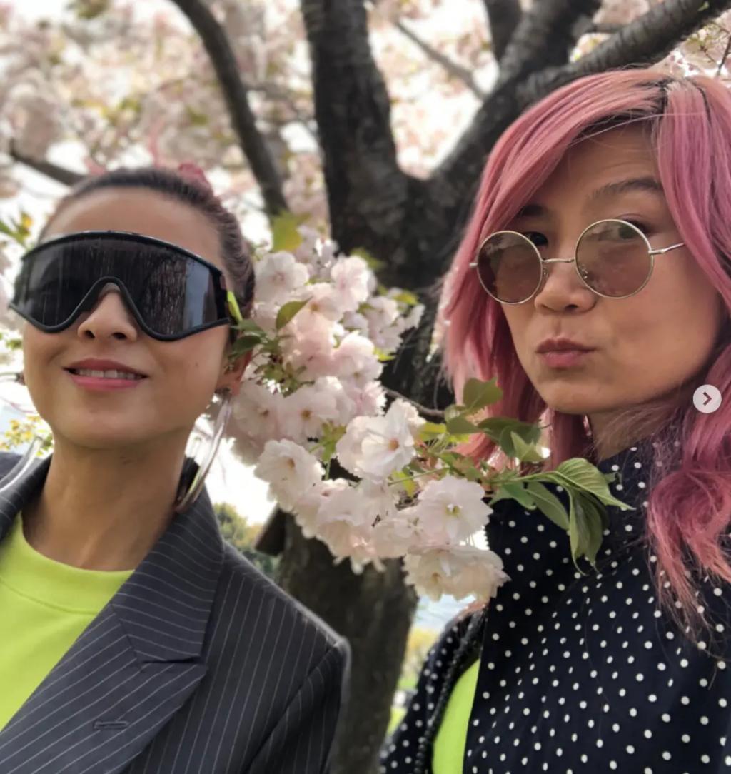李亚鹏景岗山合体卖货，王菲率领的“六年一班”境遇大不同