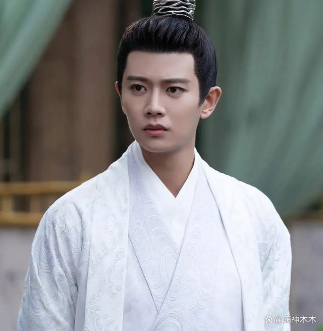 卓伟大瓜再曝细节，出轨男星是R姓古偶顶流，任嘉伦躺枪