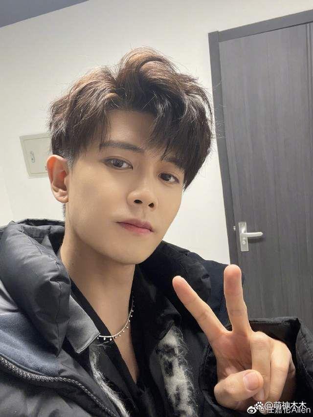 卓伟大瓜再曝细节，出轨男星是R姓古偶顶流，任嘉伦躺枪