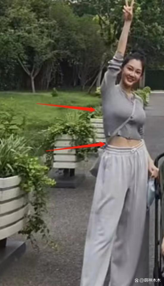 郑恺苗苗三胎瞒不住，性别名字全曝光，被发现后立马删视频