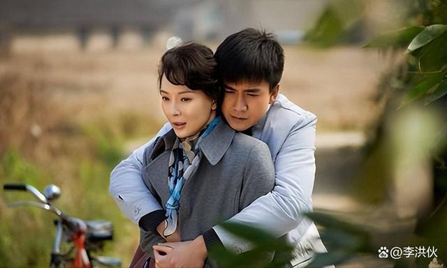 还没分手？辛芷蕾翟天临与朋友聚会被拍，相恋五年感情稳定