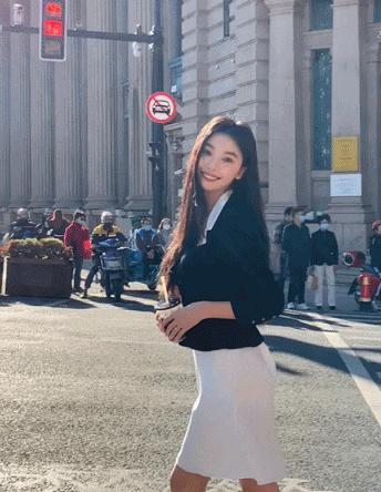 她真的是照骗女王！