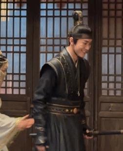 不敢想象她要是塌了…