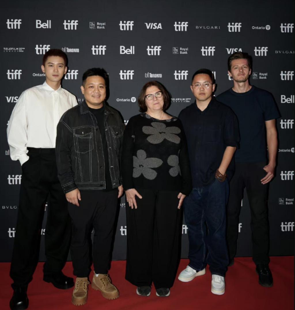 多伦多红毯：郭碧婷像向太，最风光的是这两个男人