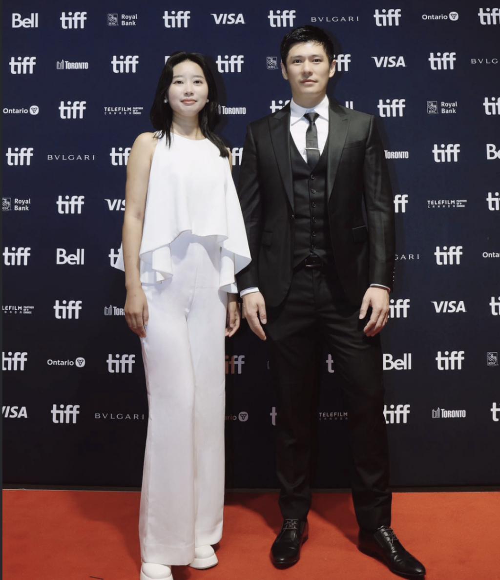 多伦多红毯：郭碧婷像向太，最风光的是这两个男人