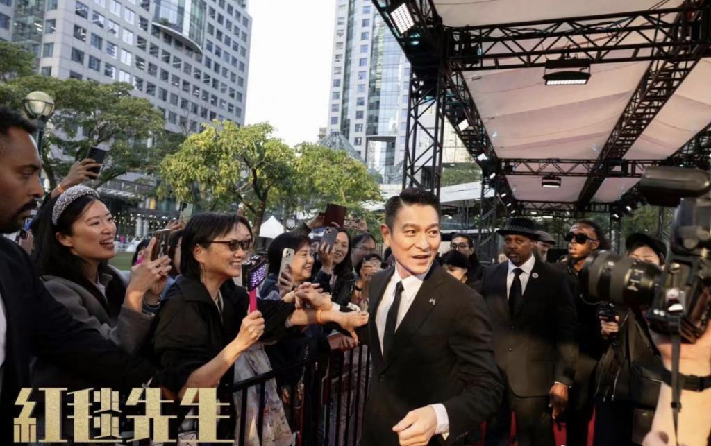 多伦多红毯：郭碧婷像向太，最风光的是这两个男人