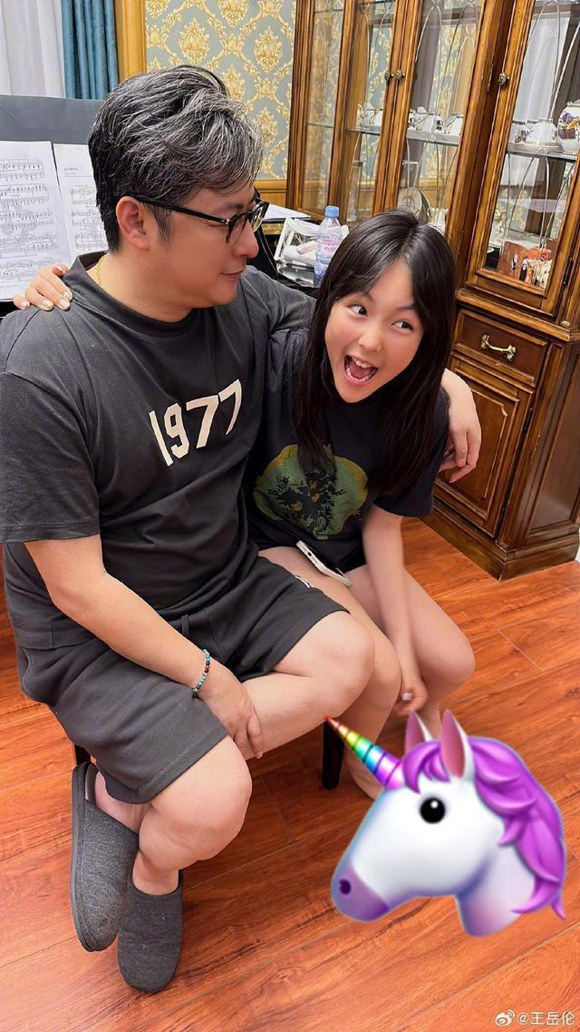 王岳伦流泪说王诗龄减肥原因 透露女儿决定考牛津大学