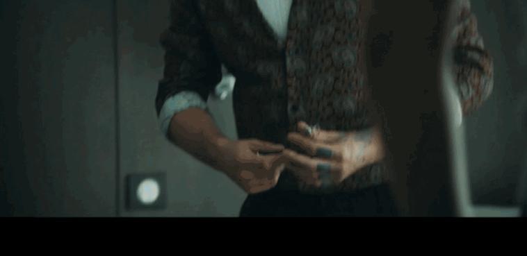 这塌房女明星，竟然洗白了