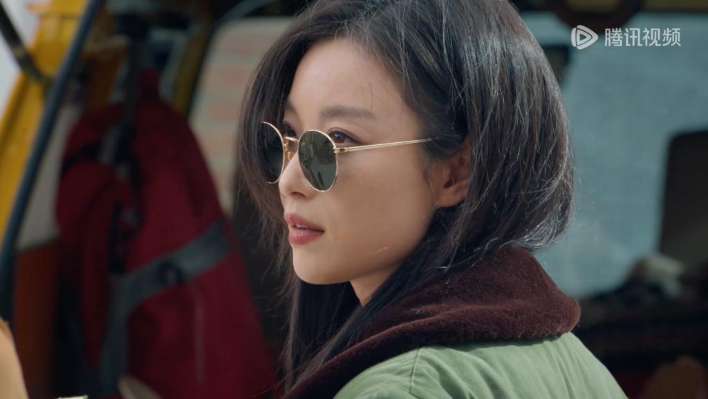 倪妮也开始冒油了？！且慢，先别骂…