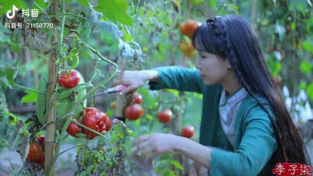 断层顶流复出，居然变硅胶脸?