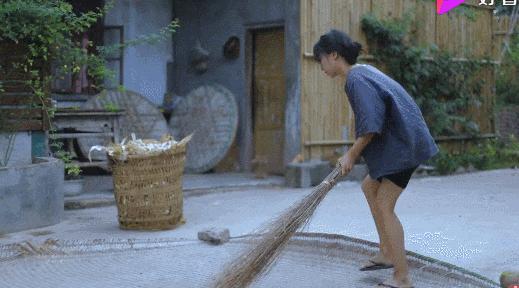 断层顶流复出，居然变硅胶脸?