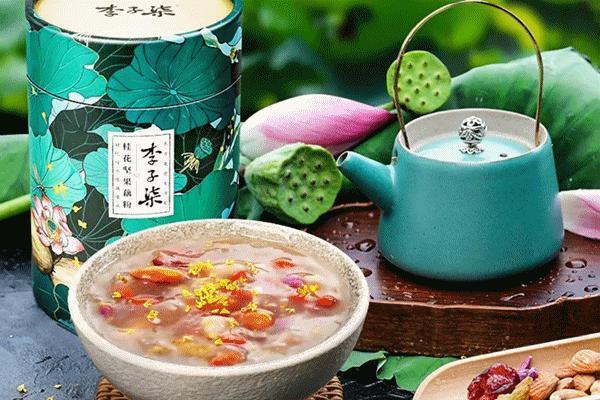 断层顶流复出，居然变硅胶脸?