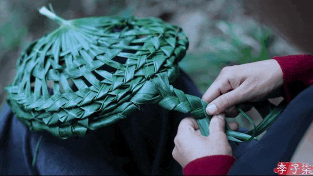 断层顶流复出，居然变硅胶脸?