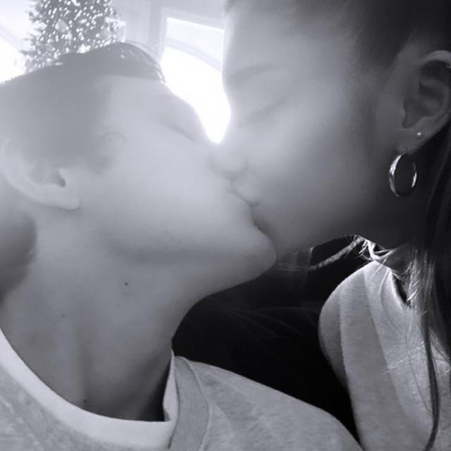 A妹正式离婚结束两年婚姻关系 离婚理由是不可调和的分歧