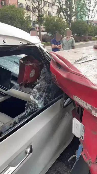 天生就是纸壳子的MPV，怎么被造成公路坦克了？
