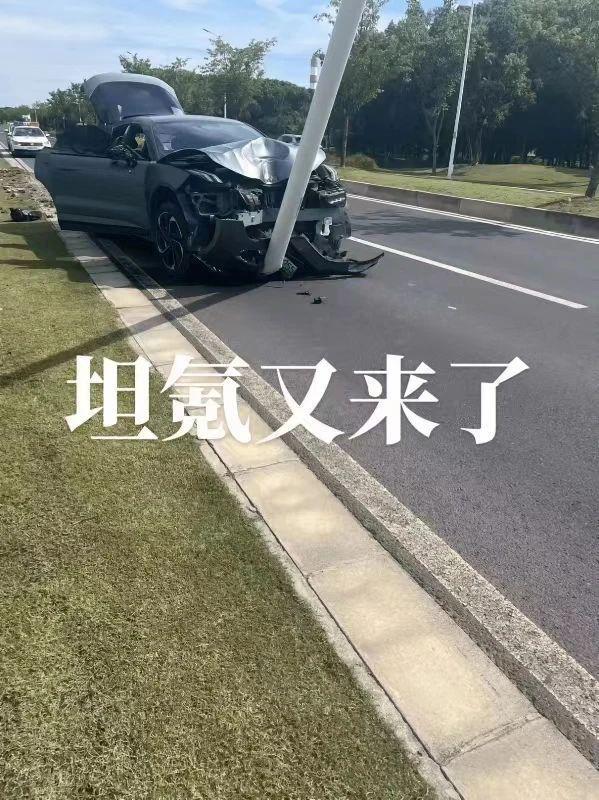 天生就是纸壳子的MPV，怎么被造成公路坦克了？