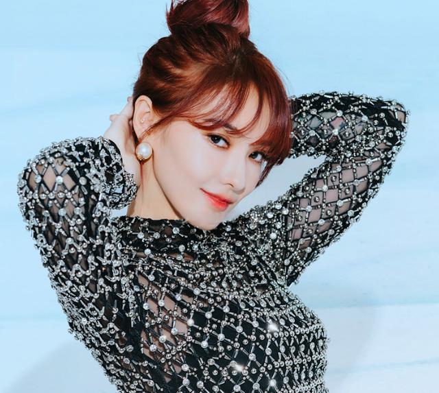 他俩，悄悄把婚离了？