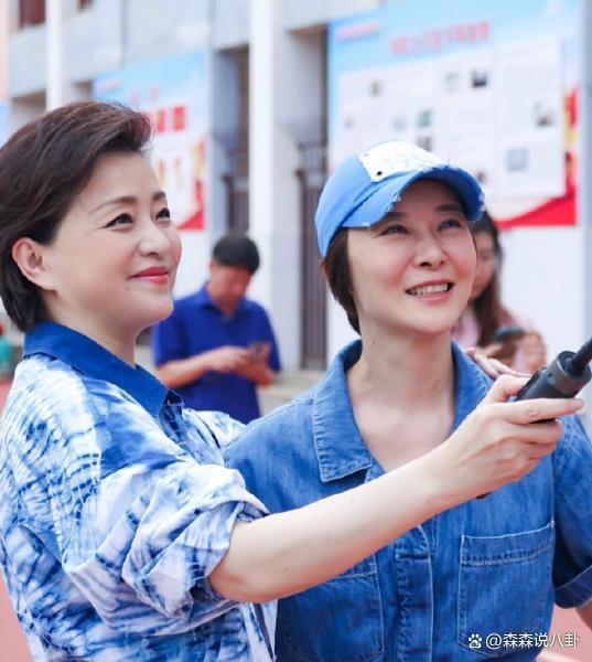 杨澜结婚28年发文向富商丈夫示爱，吴征又胖了