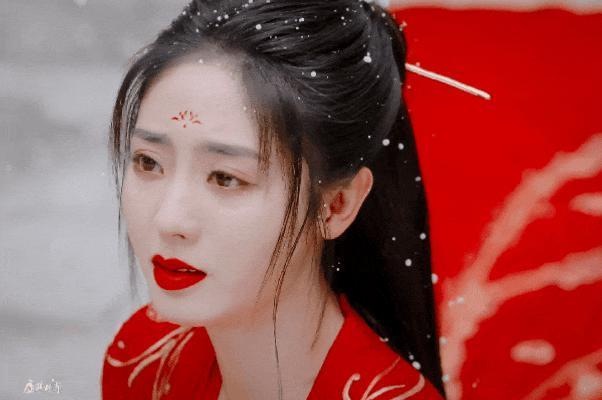 好久不见刑菲了，竟然扛住了央视的镜头？