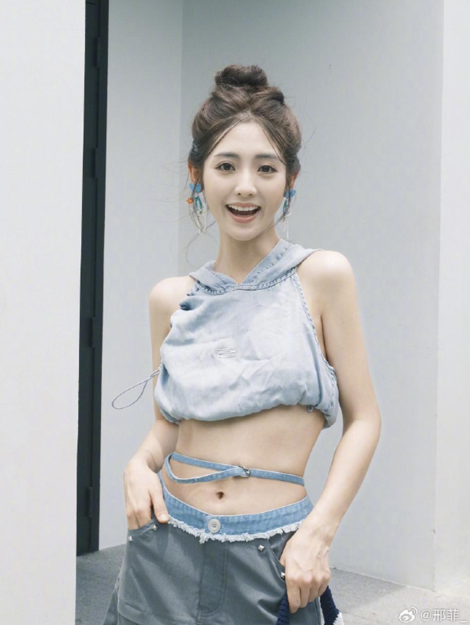 好久不见刑菲了，竟然扛住了央视的镜头？