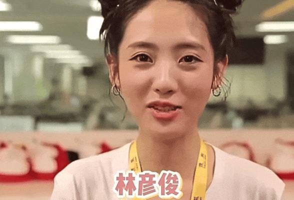 好久不见刑菲了，竟然扛住了央视的镜头？