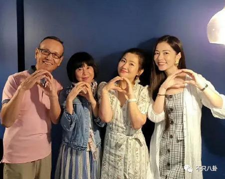 就因未婚生子，都在逼问她什么时候去领证办婚礼？