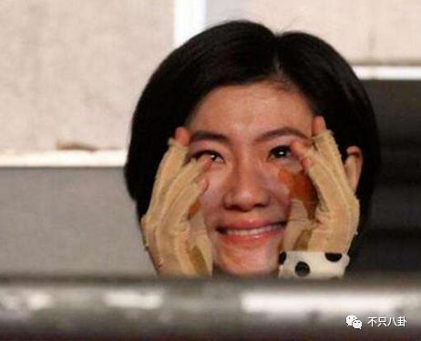 就因未婚生子，都在逼问她什么时候去领证办婚礼？