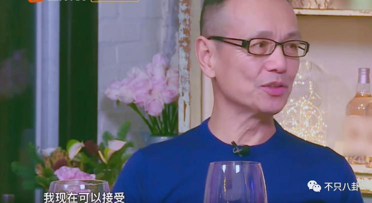 就因未婚生子，都在逼问她什么时候去领证办婚礼？