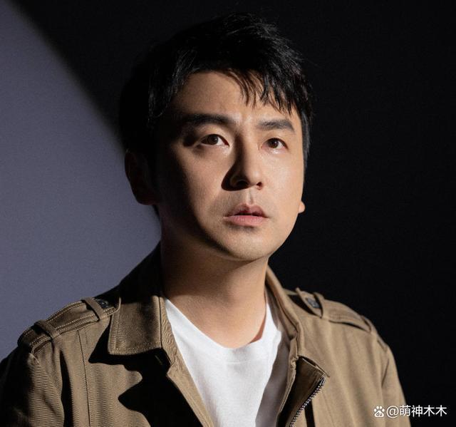 雷佳音被曝税务出事，连累《坚如磐石》，光线传媒股价暴跌