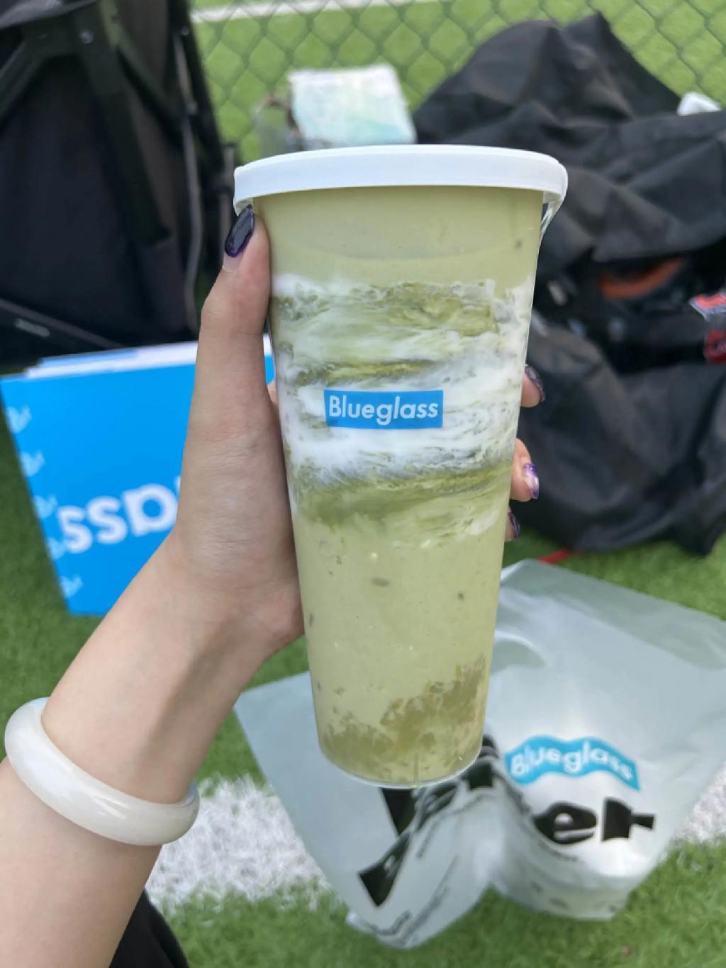 “穿着lululemon跟同事厮杀”，这个新网红运动怎么成了打工人的团建噩梦？